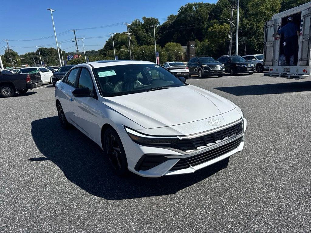 New 2026 Hyundai Elantra SEL Sport Plus Sedan