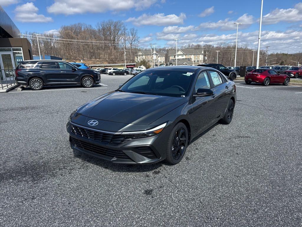 New 2026 Hyundai Elantra SEL Sport Sedan