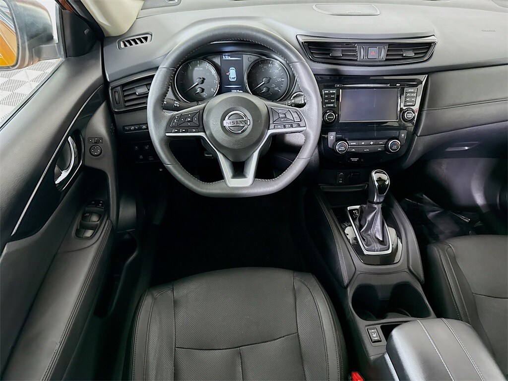 2017 Nissan Rogue photo 3