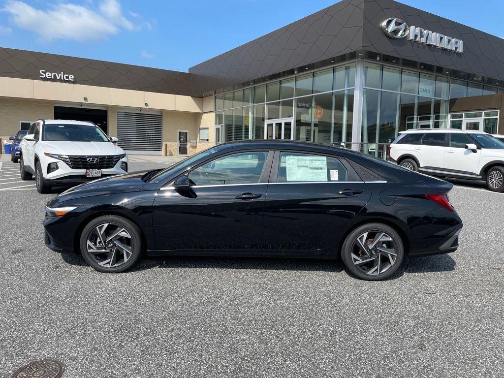 New 2026 Hyundai Elantra Limited Sedan