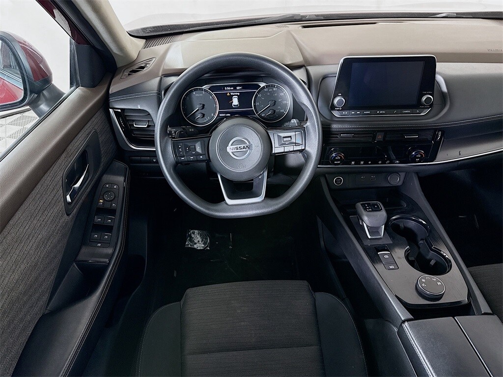 2021 Nissan Rogue SV photo 2