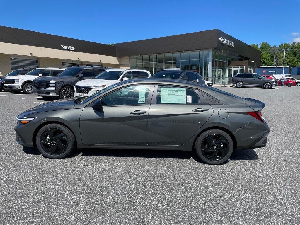 New 2026 Hyundai Elantra SEL Sport Sedan