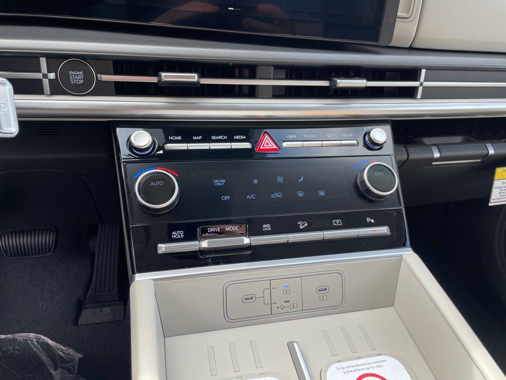 2026 Hyundai Santa Fe SE - Photo 13