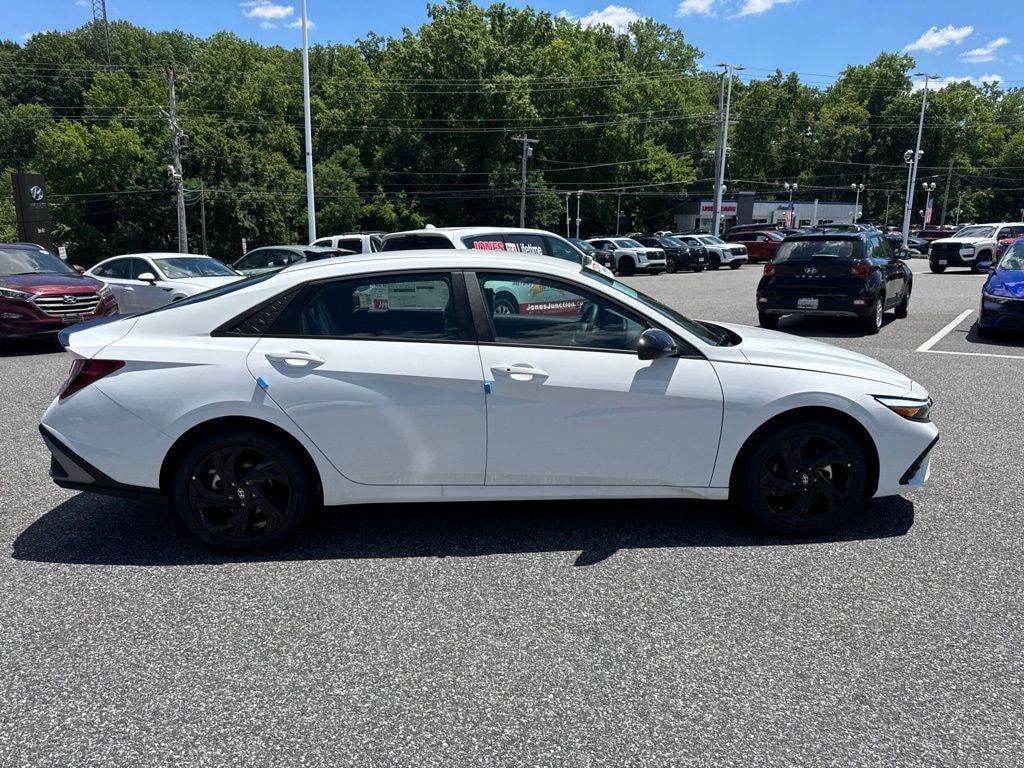 New 2026 Hyundai Elantra SEL Sport Sedan