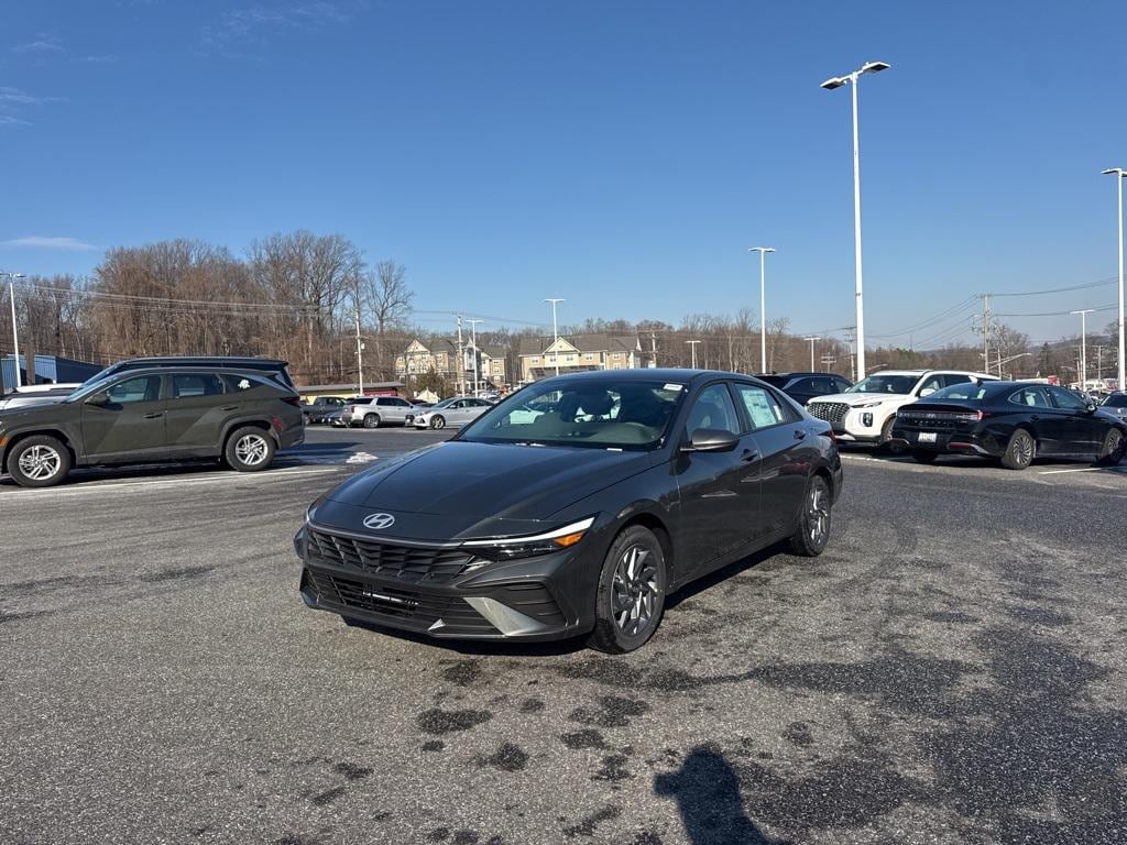 2026 Hyundai Elantra Blue's photo