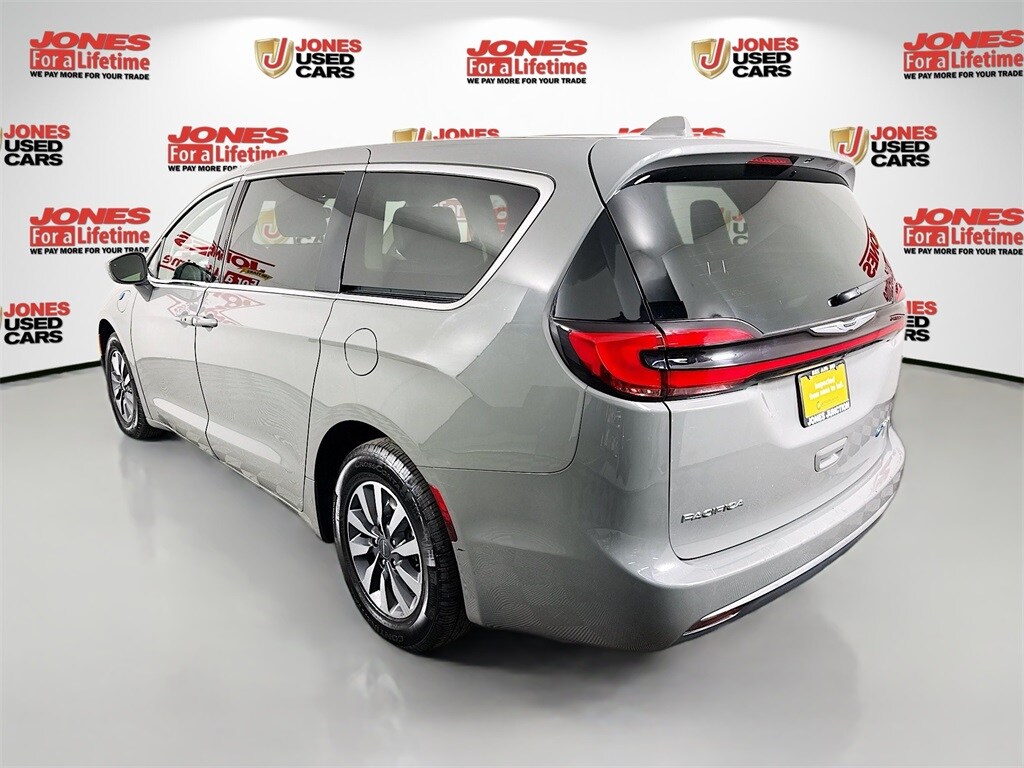 Certified 2022 Chrysler Pacifica Hybrid Touring L Van Passenger Van