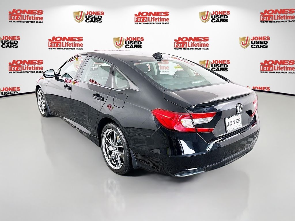 Used 2018 Honda Accord LX Sedan