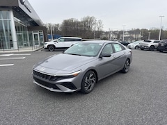 2025 Hyundai Elantra SEL Sport Sedan