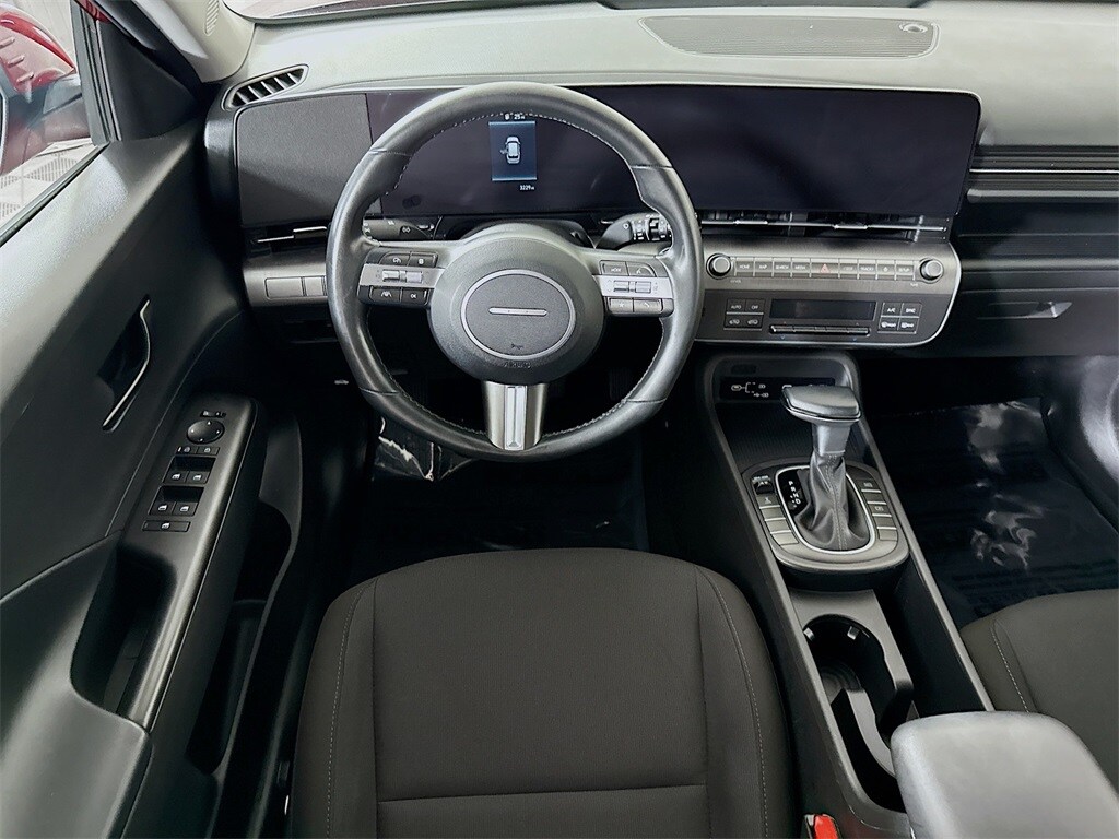 2025 Hyundai Kona SEL photo 3