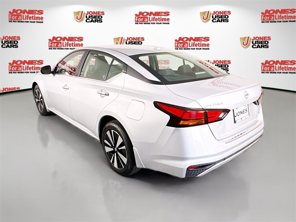 2021 Nissan Altima 2.5 SV photo 2