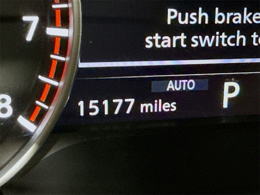 2023 Nissan Pathfinder SL photo 4