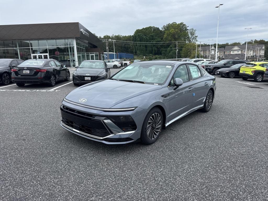 New 2026 Hyundai Sonata Hybrid Limited Sedan