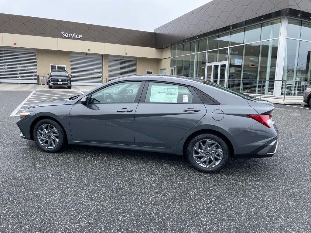 New 2026 Hyundai Elantra Hybrid Blue Sedan