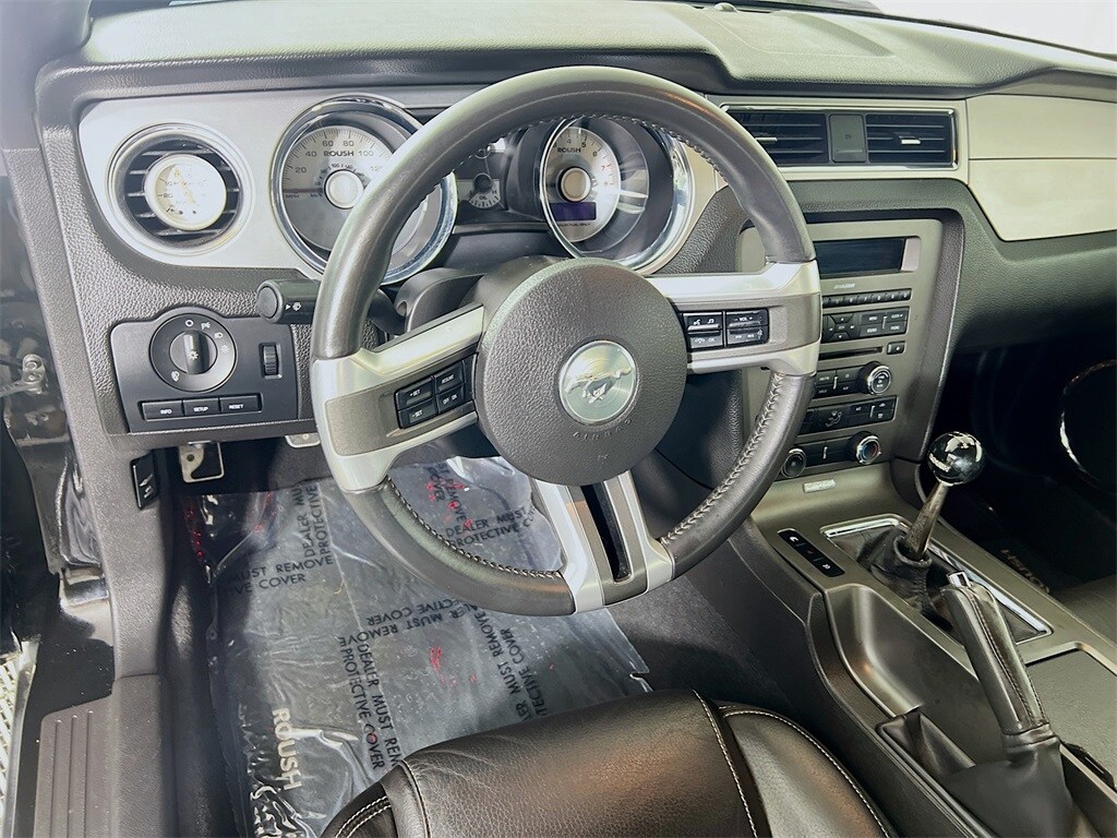 2010 Ford Mustang GT Premium Convertible photo 3