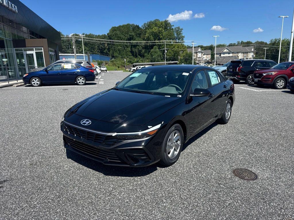 New 2026 Hyundai Elantra SE Sedan