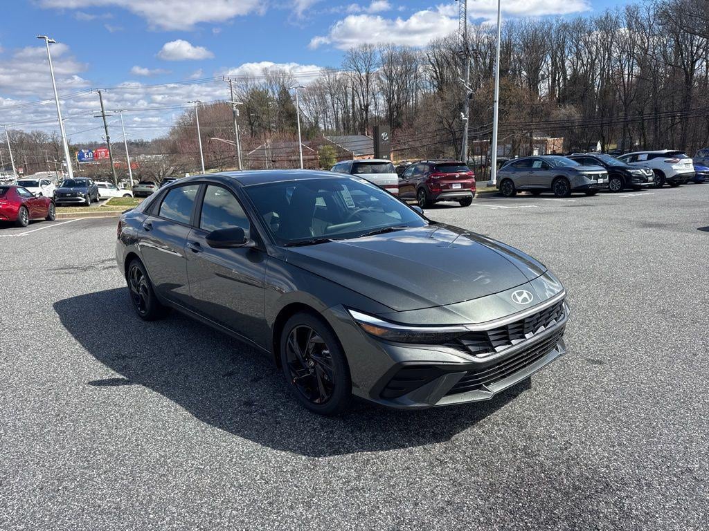 New 2026 Hyundai Elantra SEL Sport Sedan