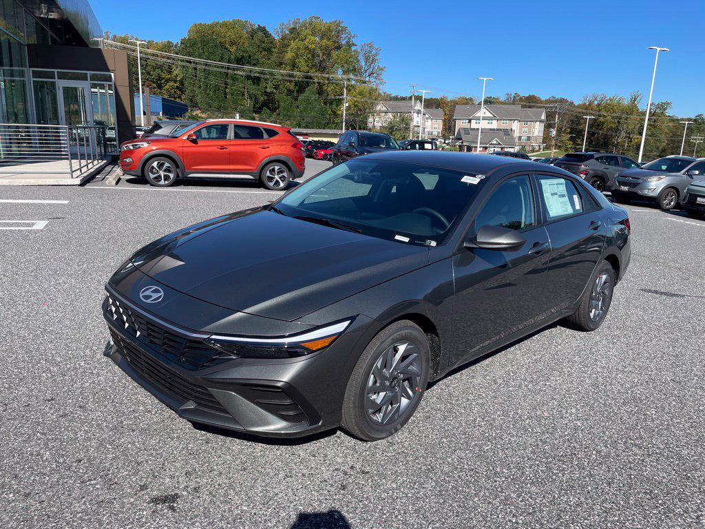 New 2026 Hyundai Elantra Hybrid Blue Sedan