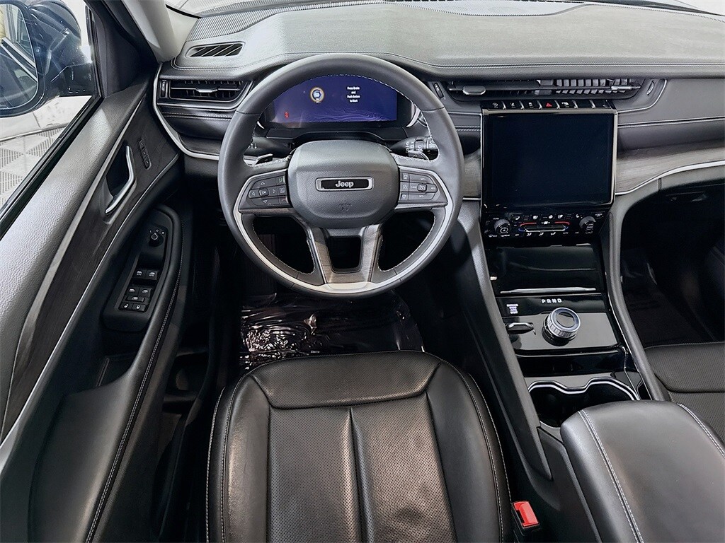 2023 Jeep Grand Cherokee Limited photo 3
