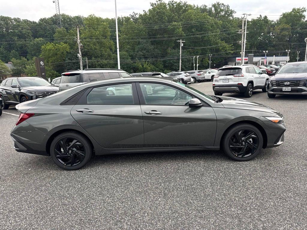 New 2026 Hyundai Elantra SEL Sport Sedan