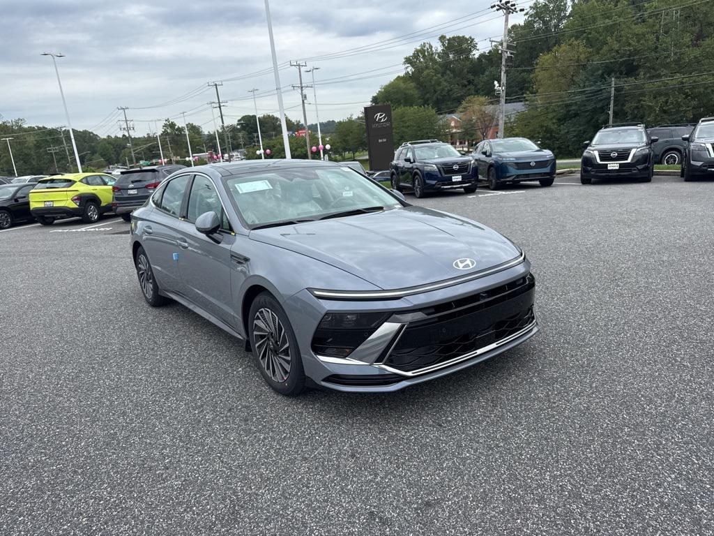 New 2026 Hyundai Sonata Hybrid Limited Sedan