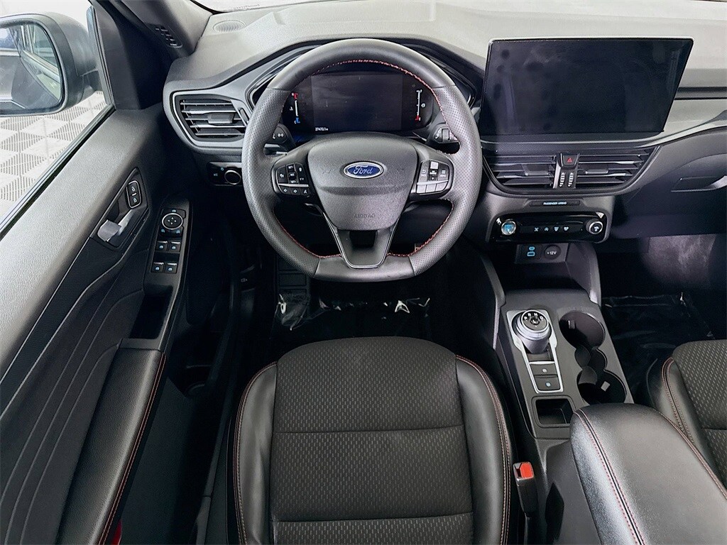 2023 Ford Escape ST-Line photo 3