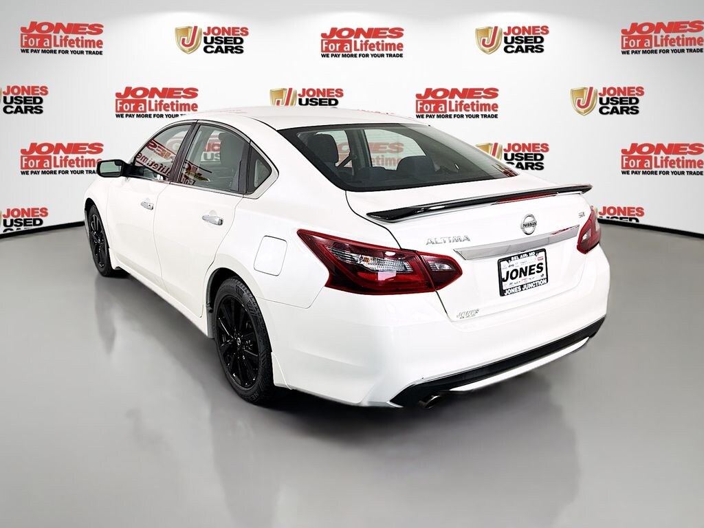 Used 2017 Nissan Altima 2.5 Sedan