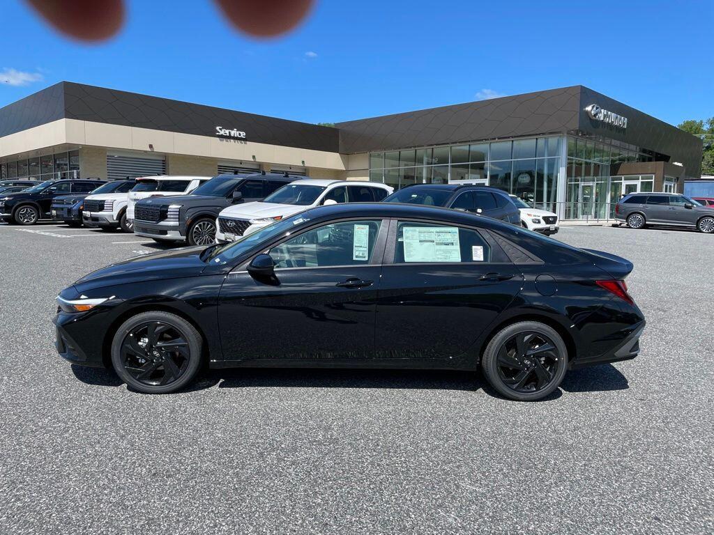 New 2026 Hyundai Elantra SEL Sport Sedan