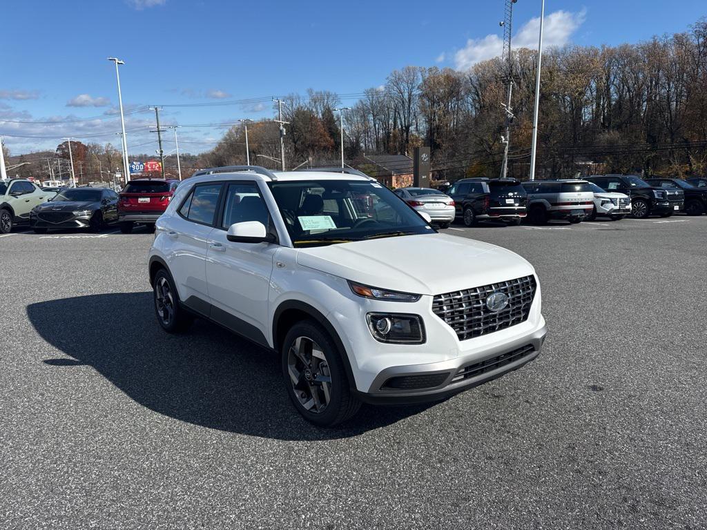 2026 Hyundai Venue SEL photo 2