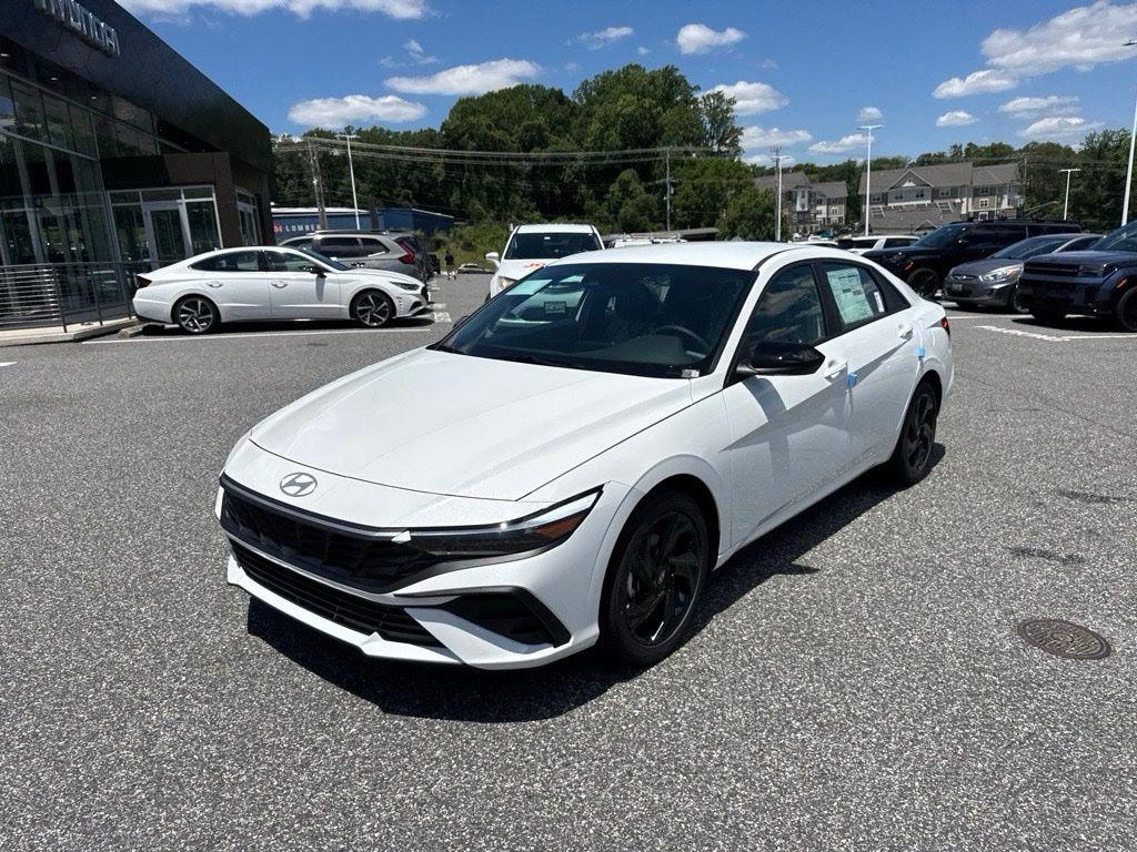 New 2026 Hyundai Elantra SEL Sport Premium Sedan