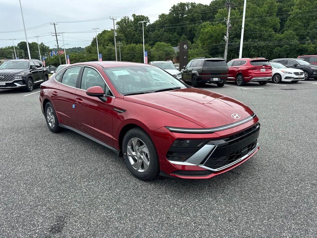 New 2026 Hyundai Sonata SE Sedan