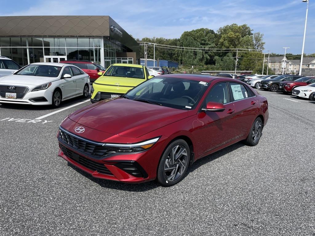 New 2025 Hyundai Elantra Hybrid Limited Sedan