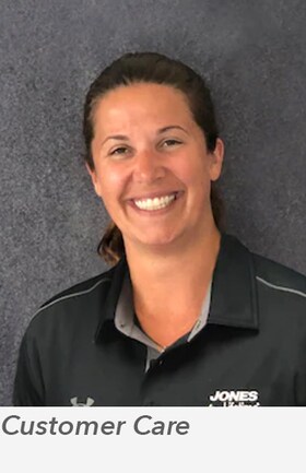 Staff member Julie Garrett from 38ed4efb6764