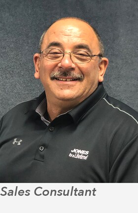 Staff member Paul Frank from 4d41e2c0498d