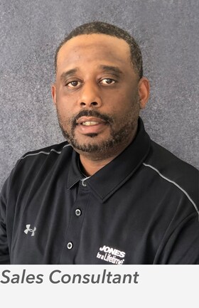 Staff member Rodnie Lloyd from 38ed4efb6764