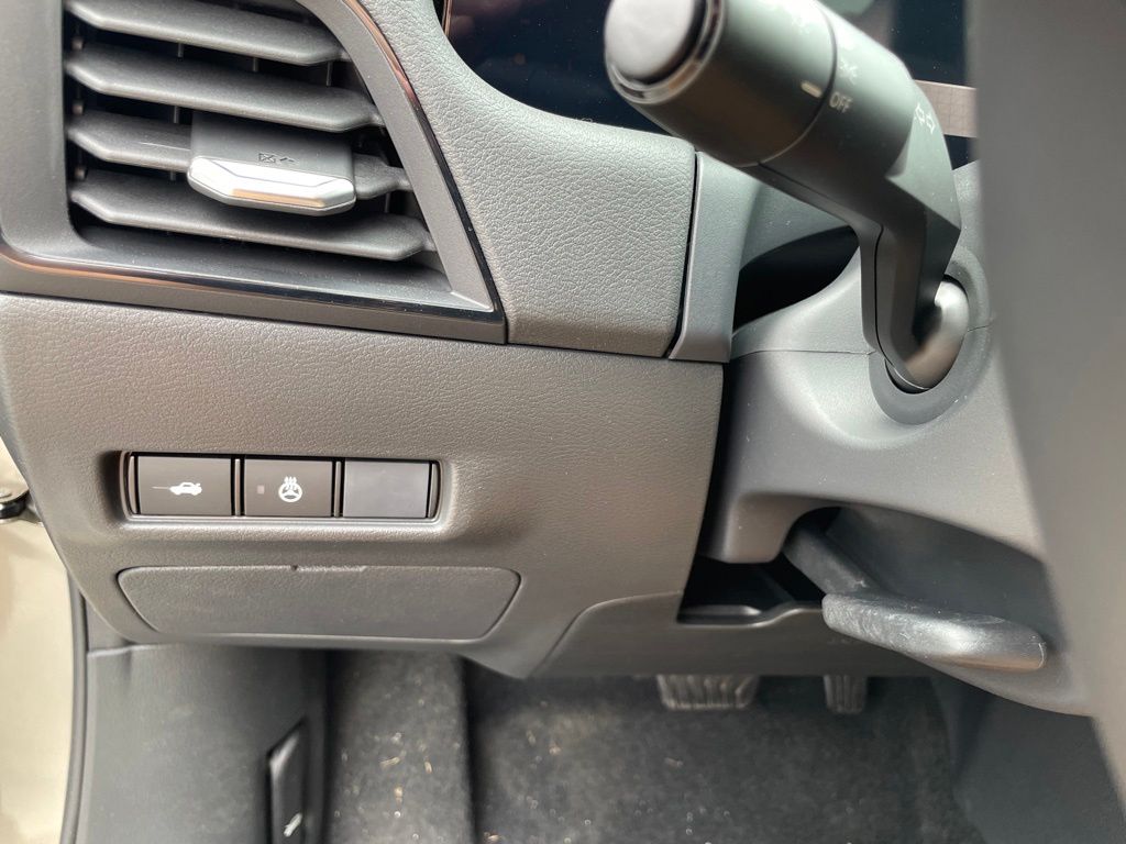 2026 Nissan Sentra SV - Photo 12
