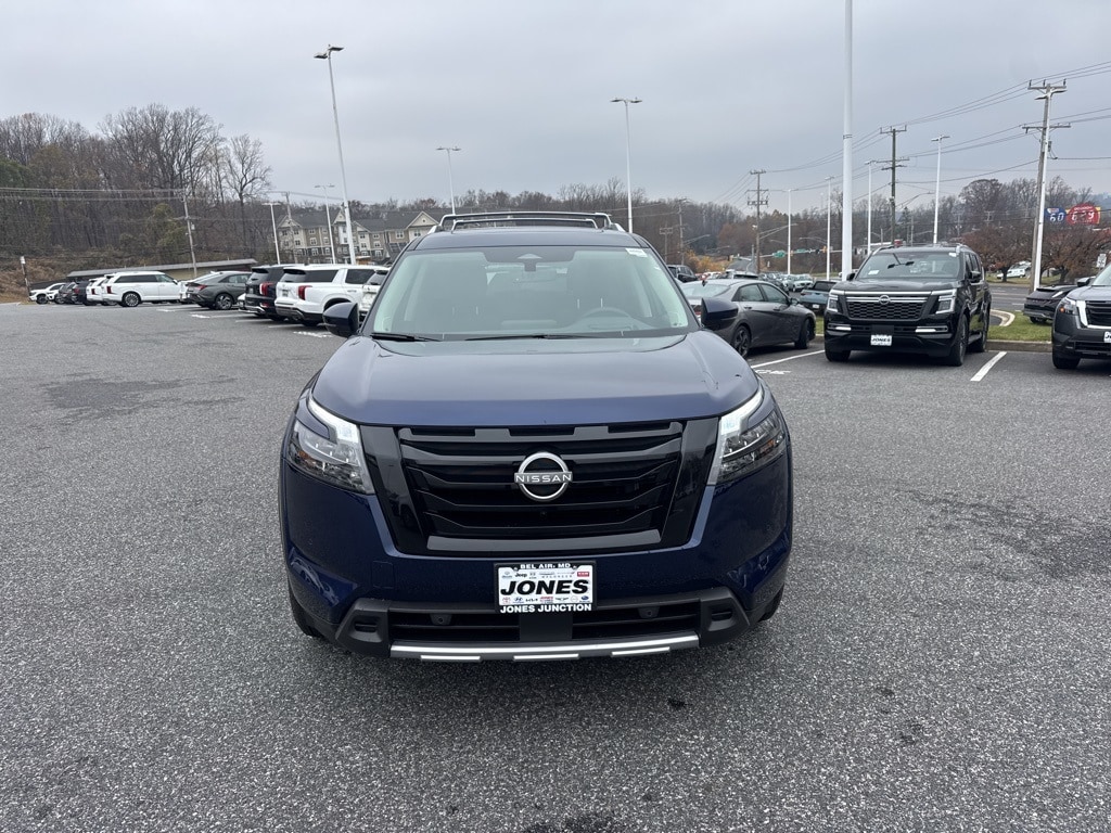 New 2025 Nissan Pathfinder Platinum SUV