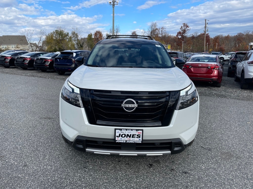 New 2025 Nissan Pathfinder Platinum SUV