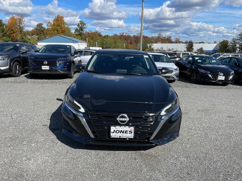 New 2025 Nissan Altima SV Sedan