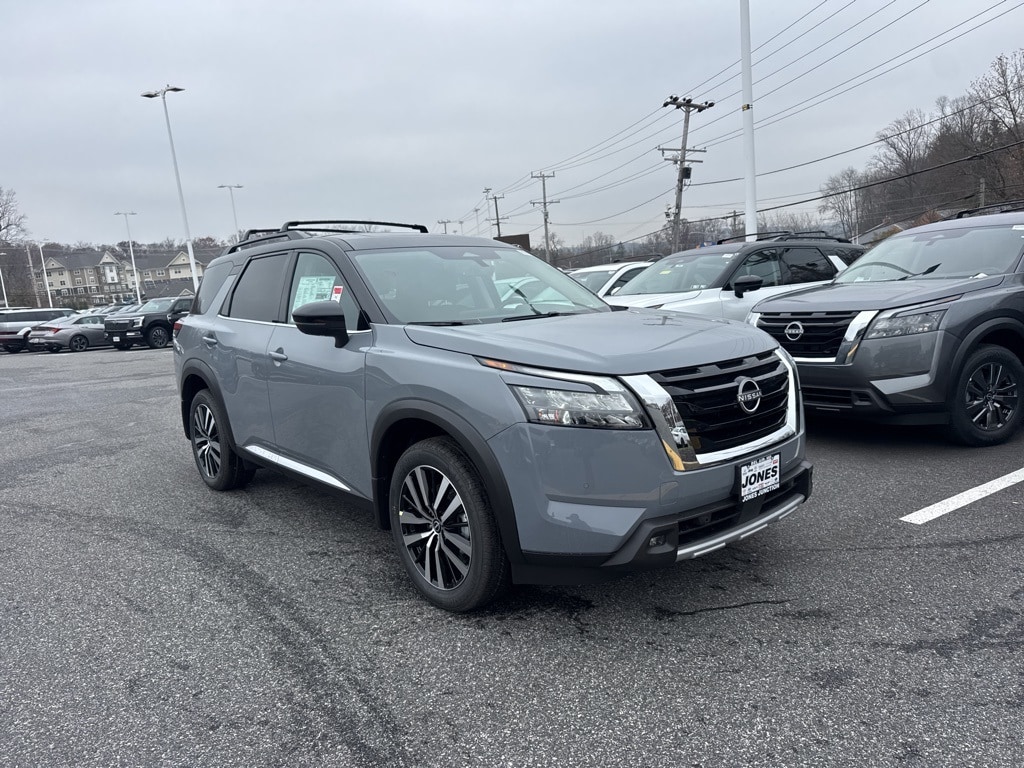 New 2025 Nissan Pathfinder Platinum SUV
