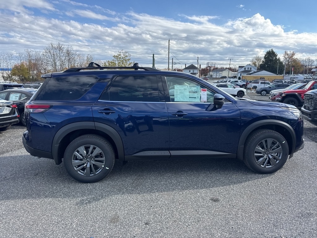 New 2025 Nissan Pathfinder SV SUV