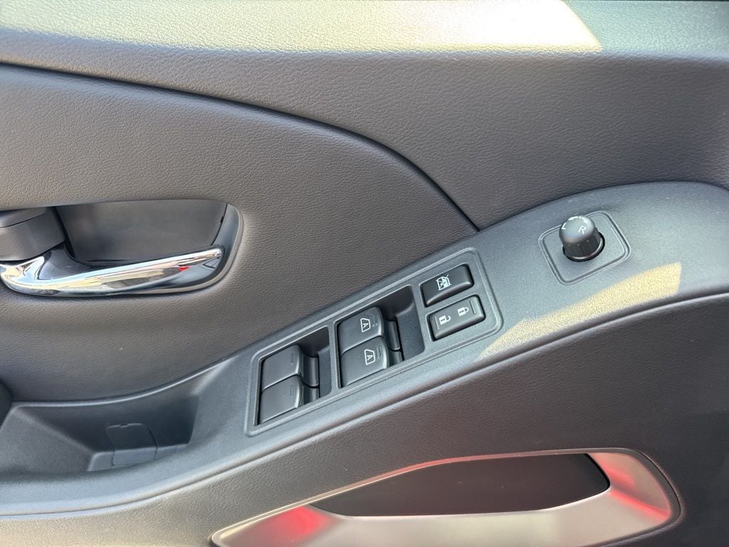 2026 Nissan Frontier SV - Photo 8