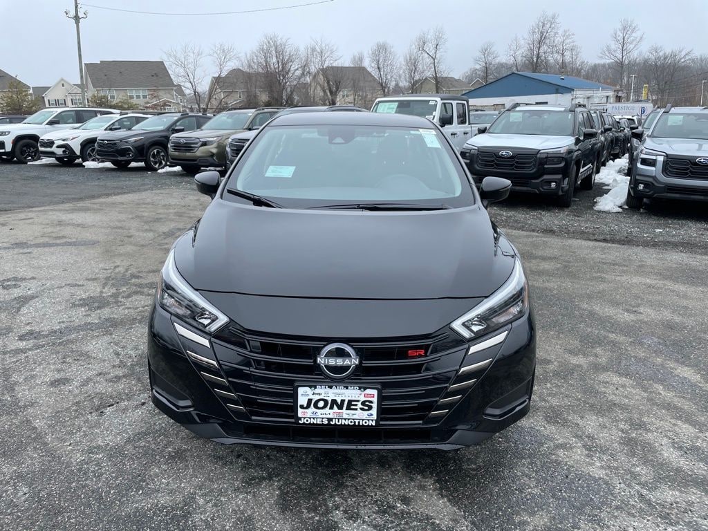 New 2025 Nissan Versa 1.6 SR Sedan