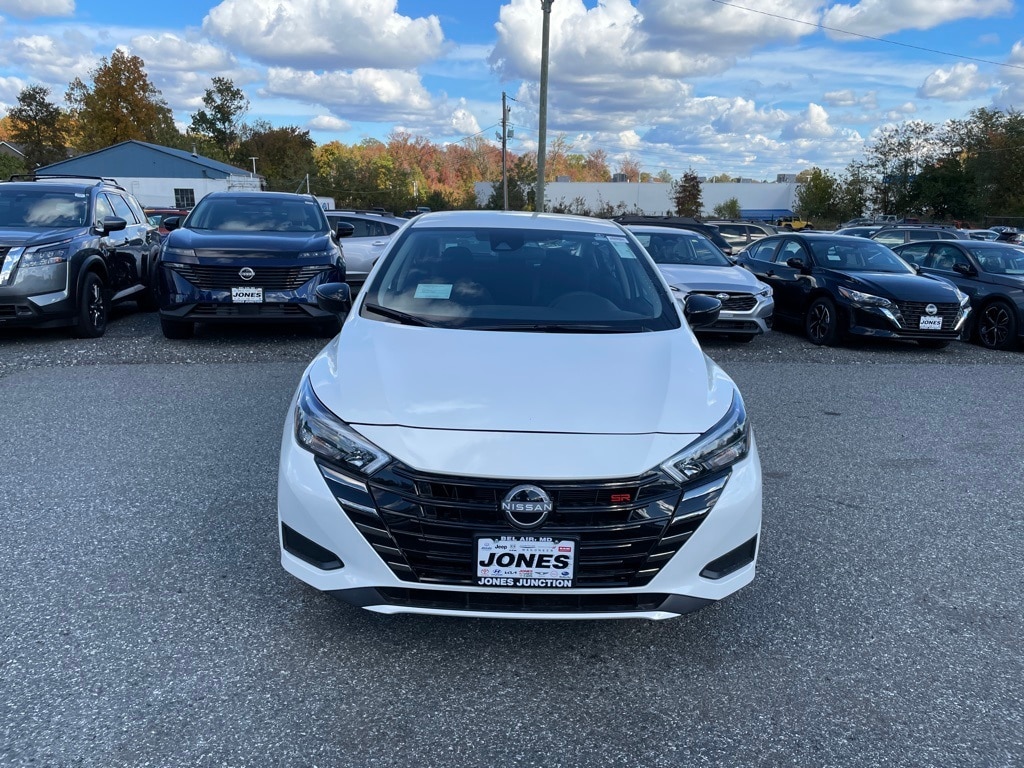 New 2025 Nissan Versa 1.6 SR Sedan