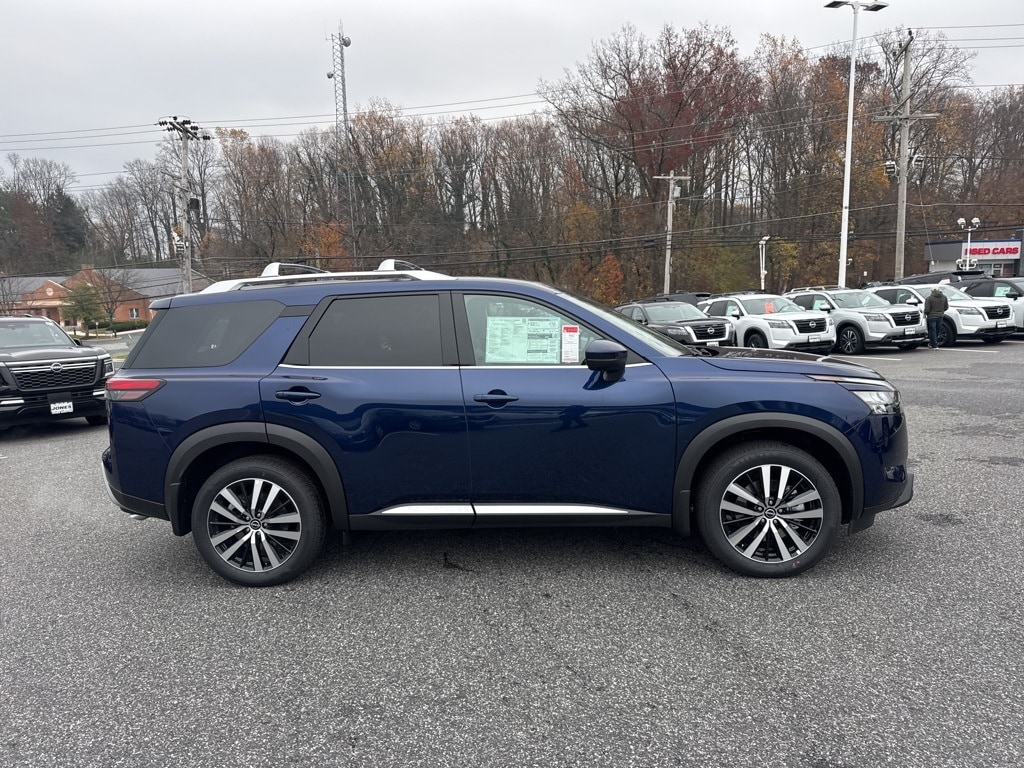 New 2025 Nissan Pathfinder Platinum SUV