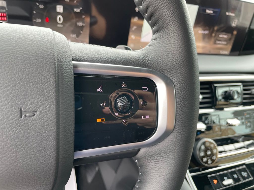 2025 Nissan Armada SL - Photo 14