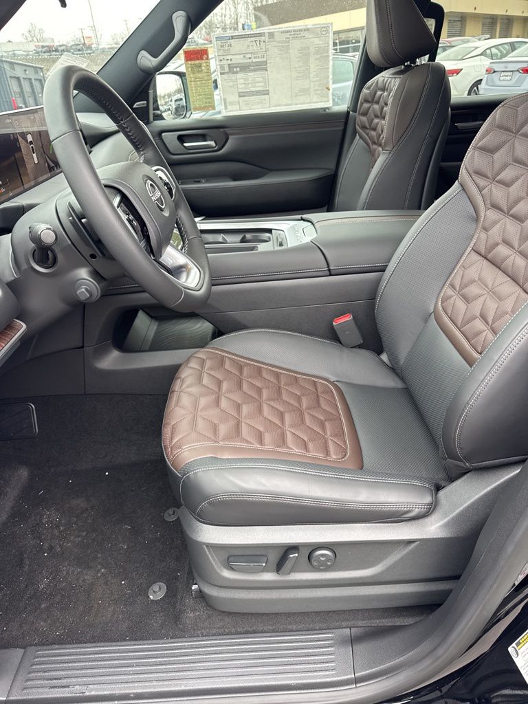 2026 Nissan Armada Platinum - Photo 9