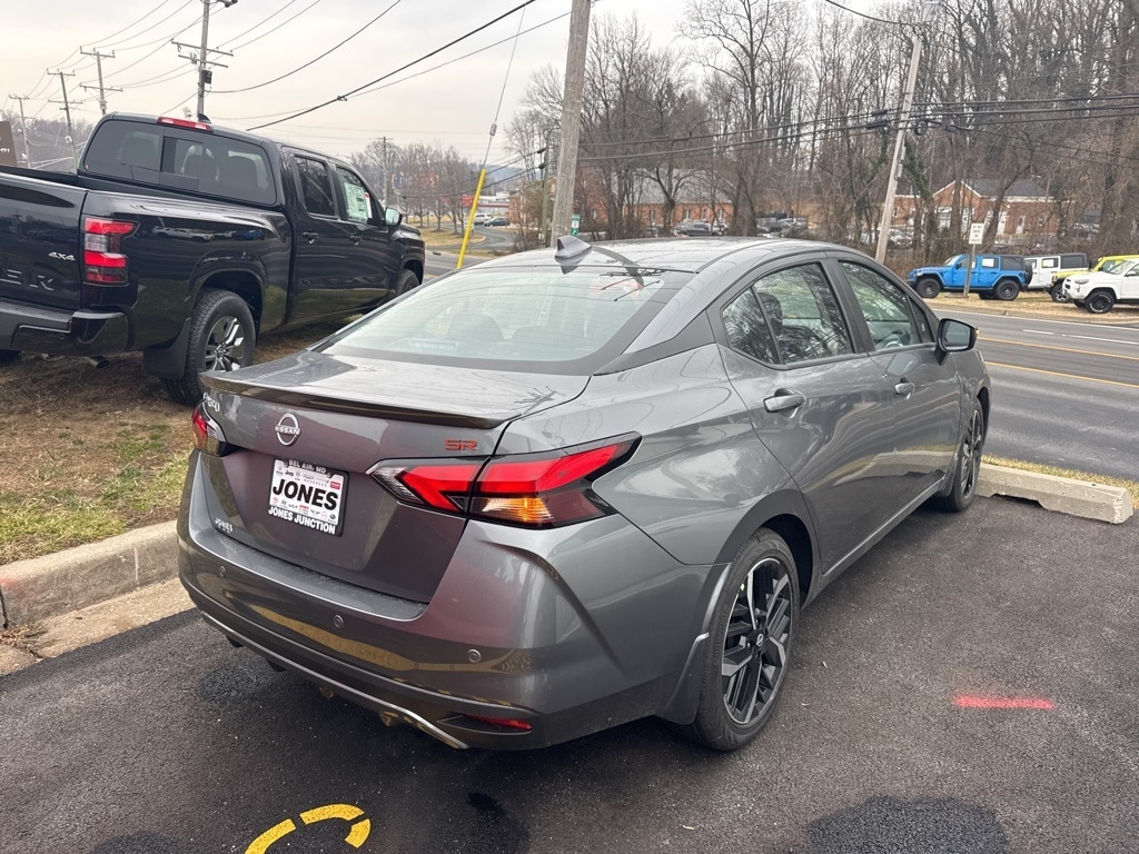 New 2025 Nissan Versa 1.6 SR Sedan