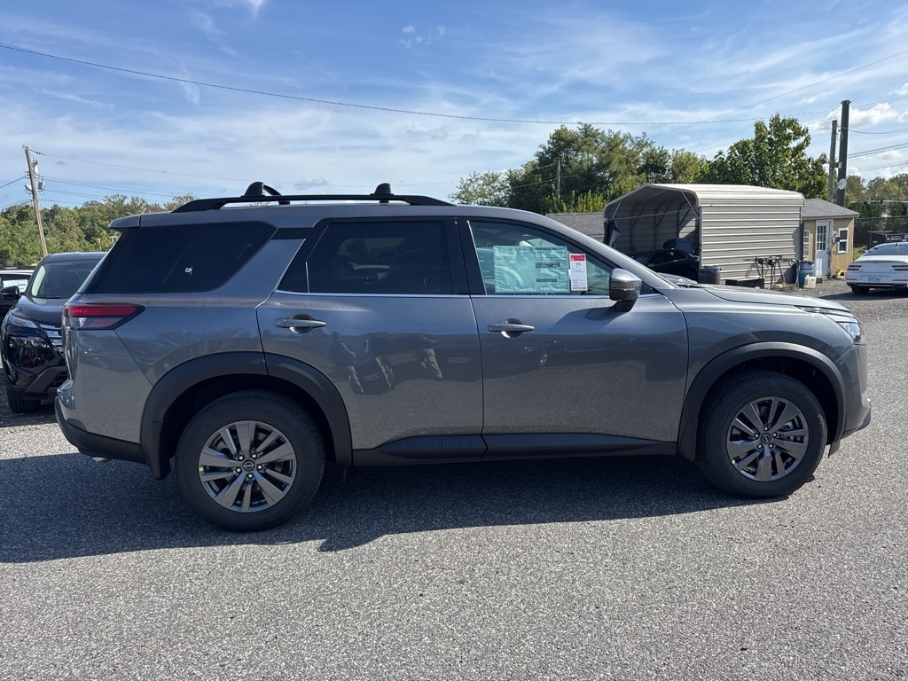 New 2025 Nissan Pathfinder SV SUV