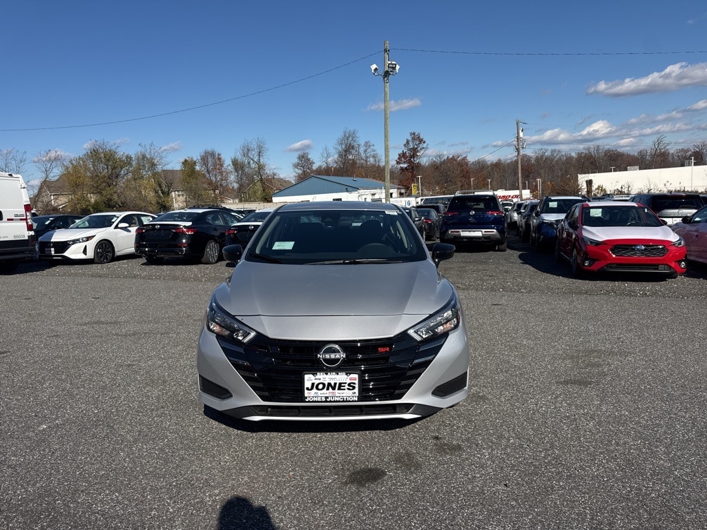 New 2025 Nissan Versa 1.6 SR Sedan