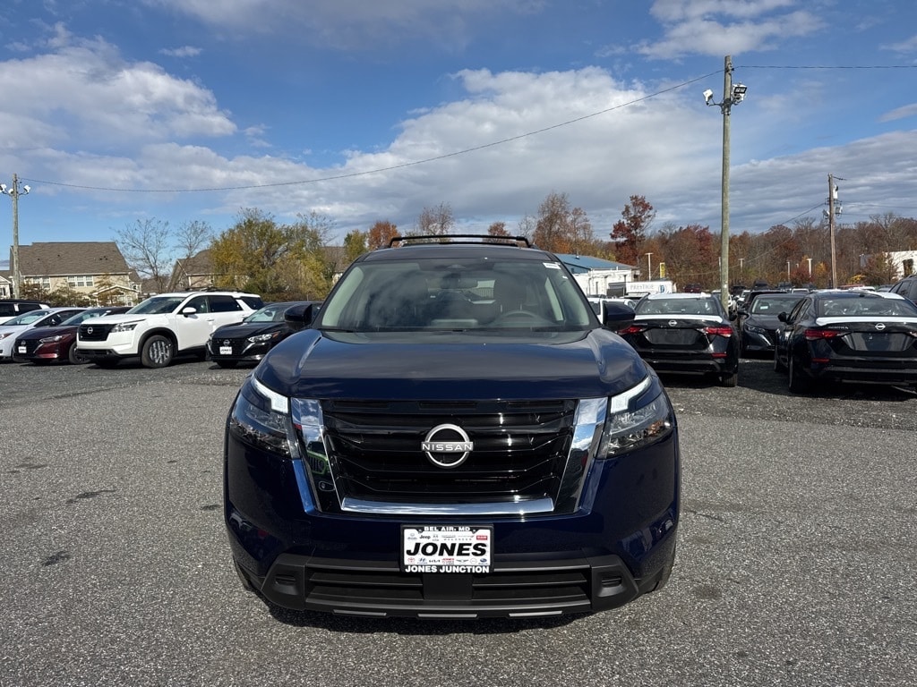 New 2025 Nissan Pathfinder SV SUV